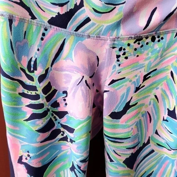 Lilly Pulitzer Luxletic blue & purple floral leggings Size XS - Picture 8 of 12
